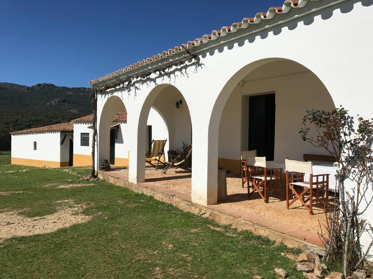 Casa Rural De La Finca Sierra Grande Hornachos Exteriör bild